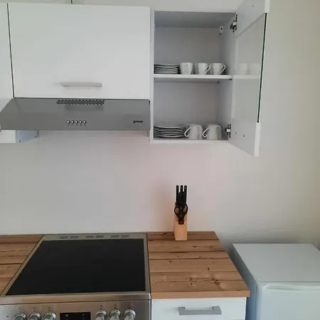 Wise:w12 3 Bettzimmer Nahe Takeoff Gewerbepark