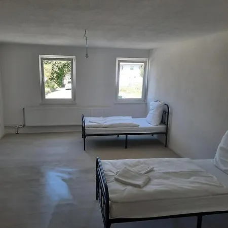 Wise:w12 3 Bettzimmer Nahe Takeoff Gewerbepark